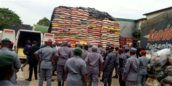 Palliative: Customs commences food distribution, sells 25kg of rice for N10,000