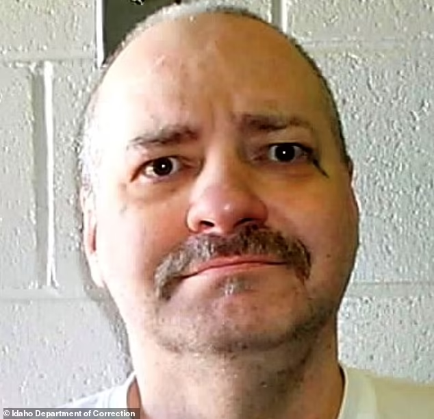 Serial killer’s execution halted after problem inserting IV line