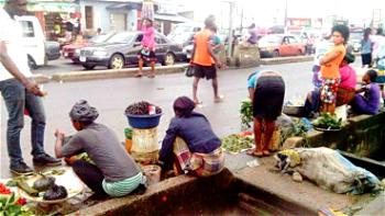 Kwara govt warns traders against displaying goods on road sides