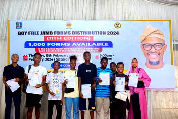 Lawmaker distributes 1,000 free JAMB forms to constituents