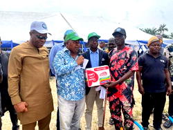 Delta flood victims receive palliatives from NDDC