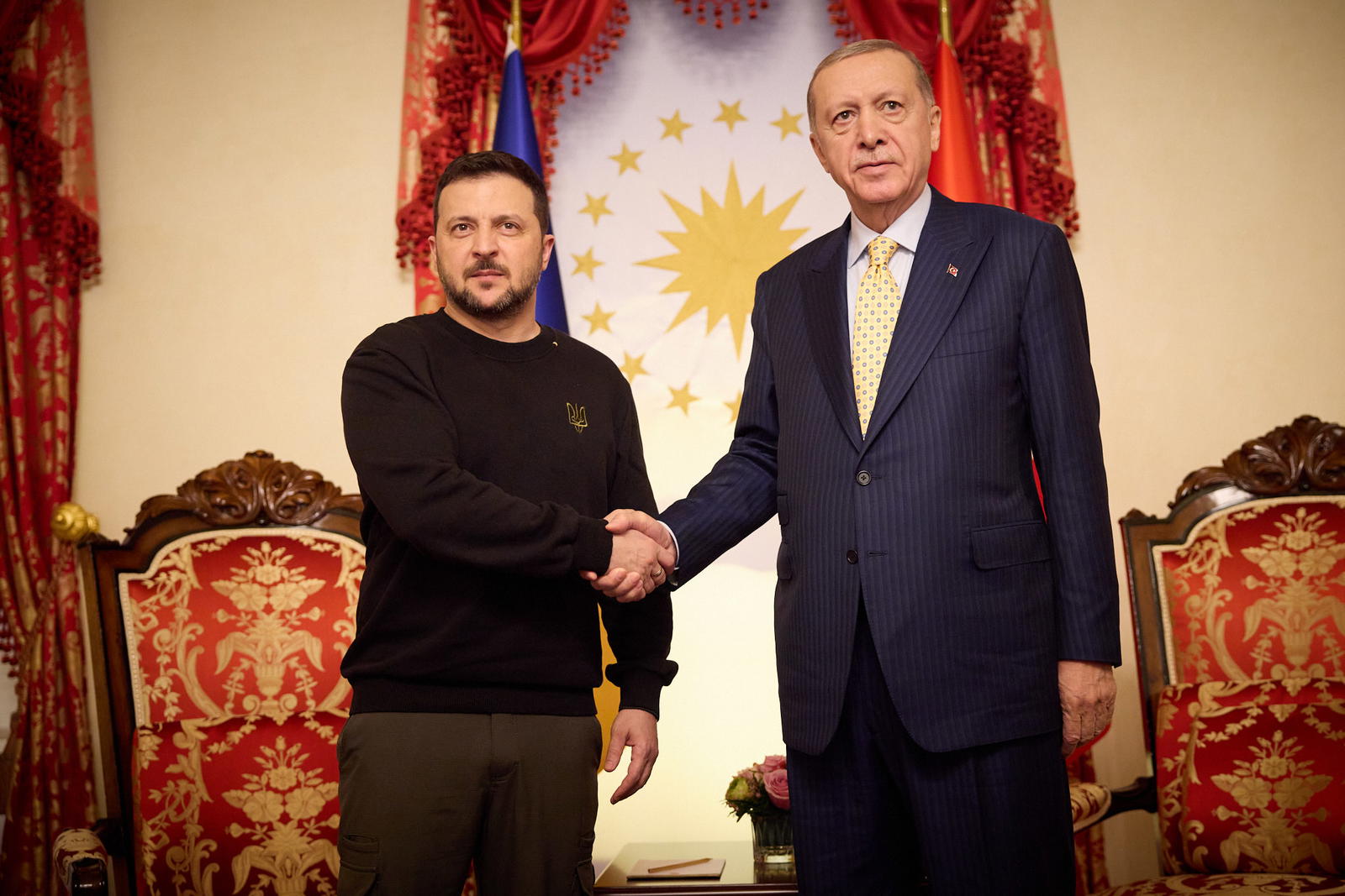 Zelensky meets Erdogan, as Ukraine, Turkey partner on production of ...