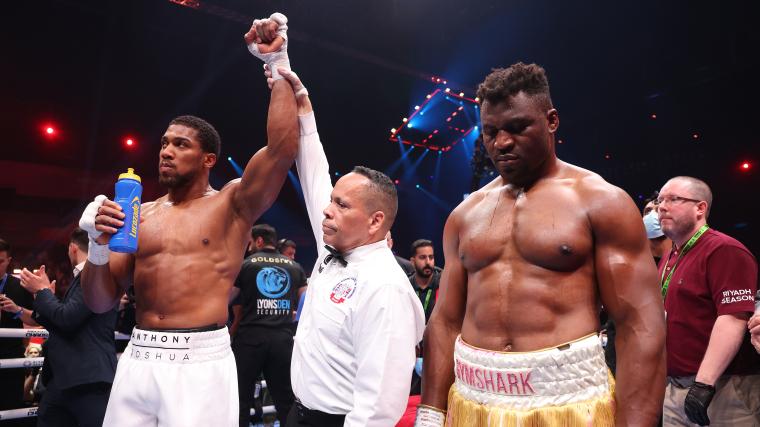 Anthony Joshua defeats Francis Ngannou