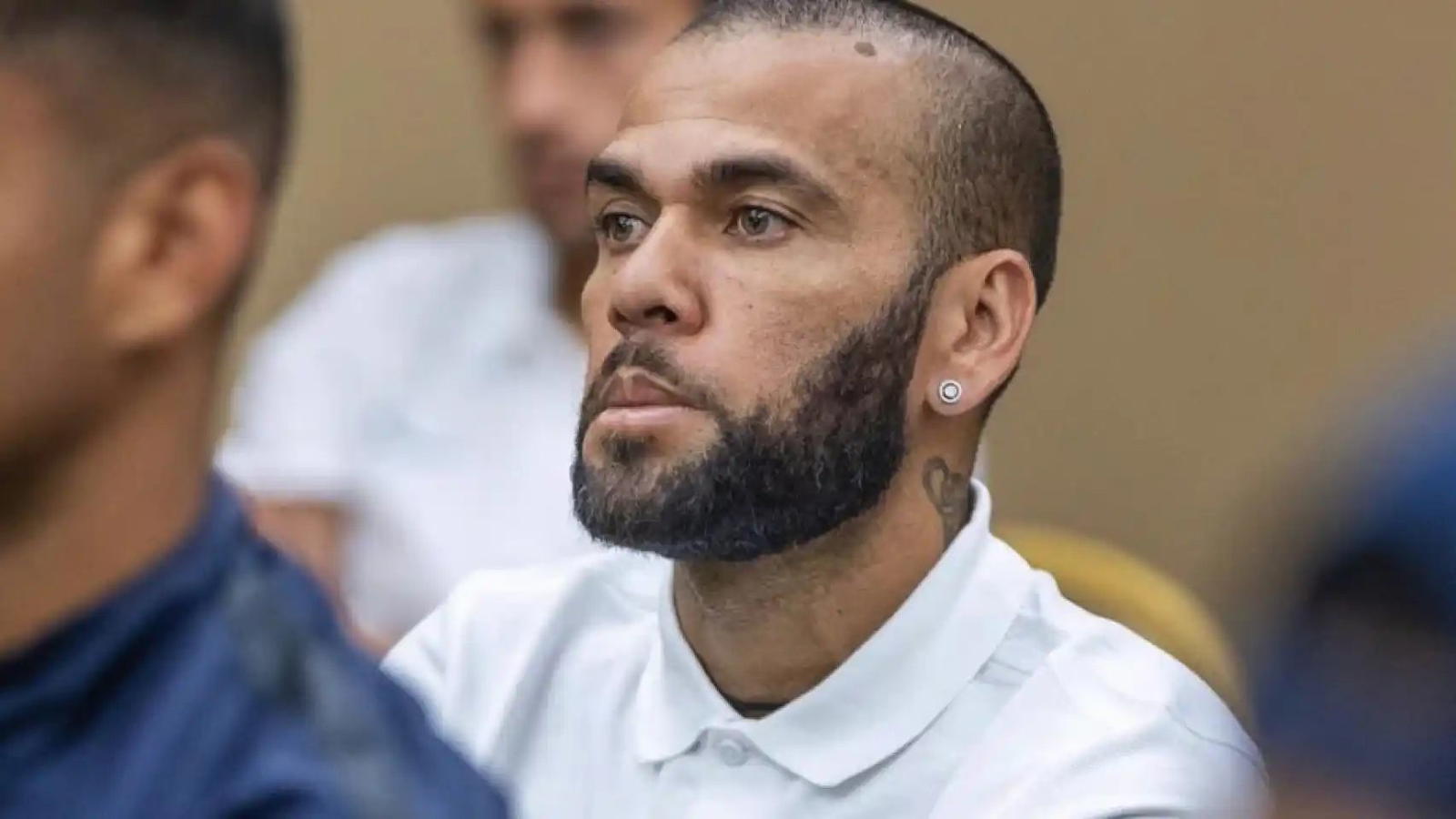 Dani Alves pays €1m bail, to leave Spanish jail