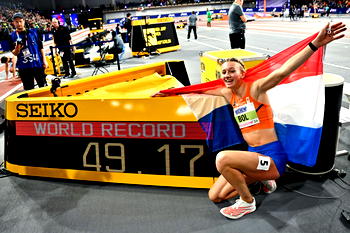 Femke Bol sets world record to win world indoor 400m gold