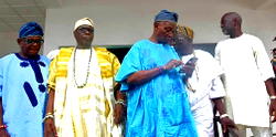Sympathisers throng Oba Balogun’s residence, as kingmakers visits next Olubadan, Oba Olakulehin  