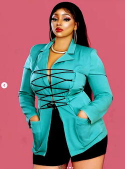 The only celebrity I have ever had a crush is Davido – Peju Johnson