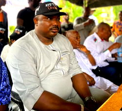 Ondo 2024: Guber aspirant steps down for Olusola Oke