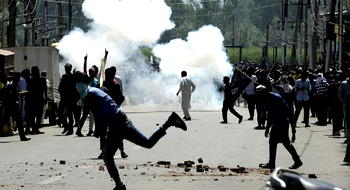 Gangsters attack LG hqtrs, police station in Anambra
