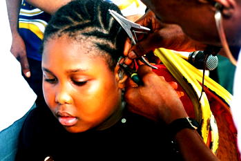Foundation donates over 2000 hearing aids to Nigerians