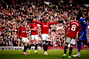 Fernandes, Rashford score penalties as Man Utd bounce back against Everton
