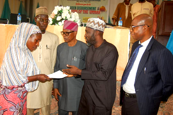 Lagos Secretariat mosque lifts over 60 indigent Muslims with Zakat