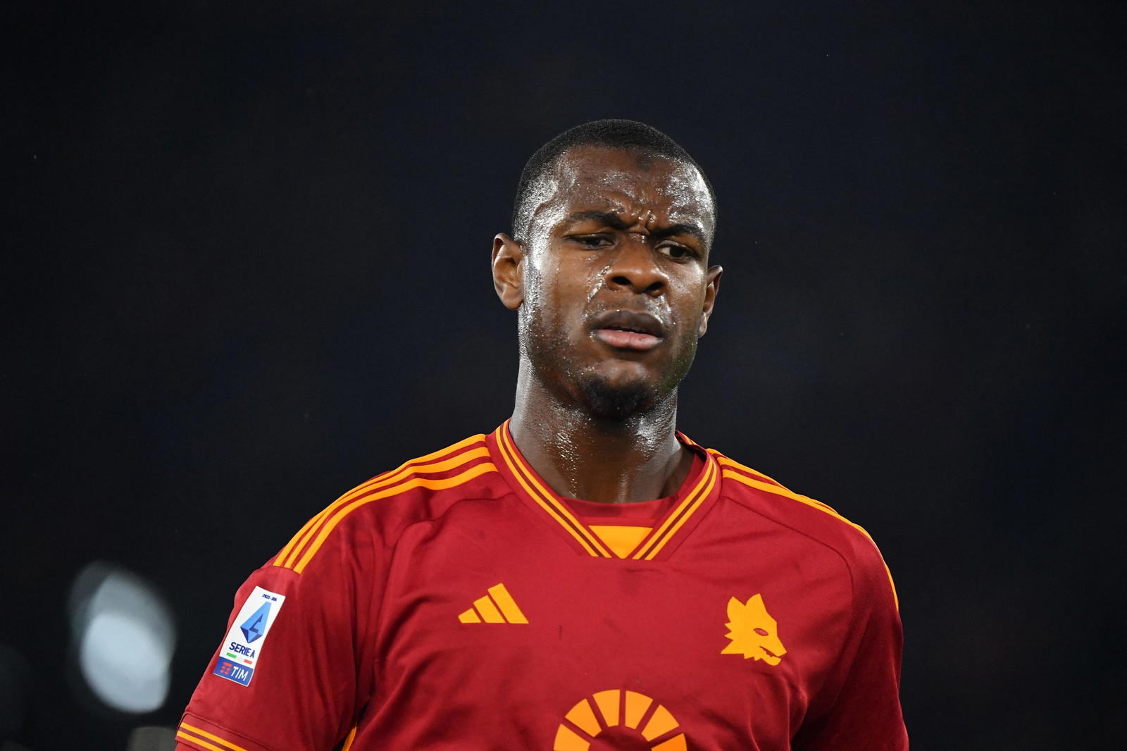 Roma’s Ndicka ‘doing well’ after collapse, says De Rossi