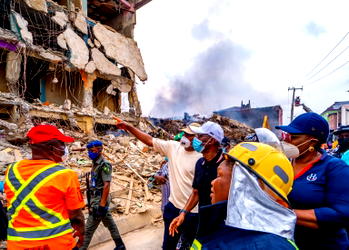 Sanwo-Olu shuts down Dosunmu market after fire incident
