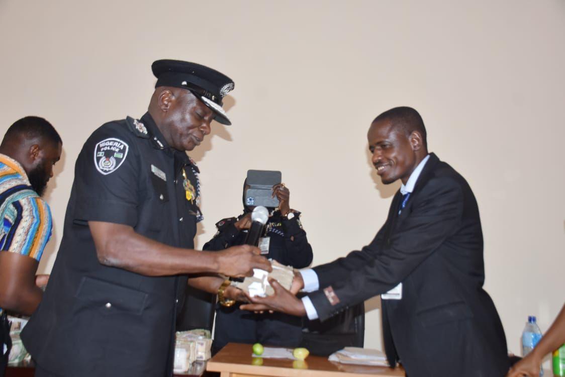 Kidnapping kingpins arrest: Wike hands over ₦20m bounty to FCT Police Command