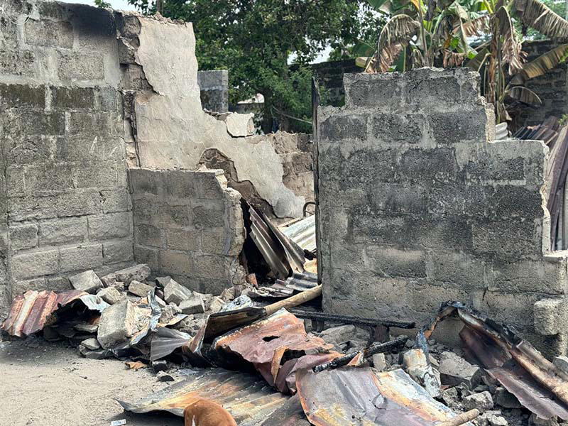 PHOTOS: Gunmen storm Lagos community, burn one-yr-old baby, 15 houses