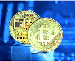 Bitcoin steadies at $105k as altcoins dip in market slowdown