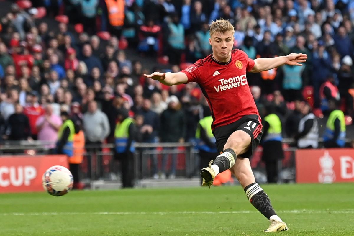 Man United survive Coventry City scare to reach FA Cup final - Vanguard ...