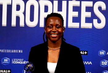 Super Falcons star Nnadozie named Best Goalkeeper in France