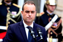 New French PM vows ‘profound break’ with past to exit crisis