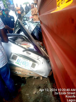 Falling container kills woman in Lagos