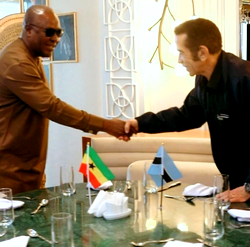 Ex-presidents of Ghana, Botswana lunch at ‘The Delborough Lagos’, debate over Jollof