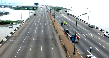 One dead, 5 others hospitalised in 3rd Mainland Bridge auto crash
