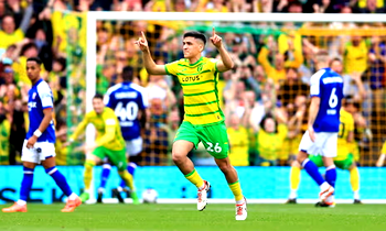 Norwich dent Ipswich Championship promotion hopes