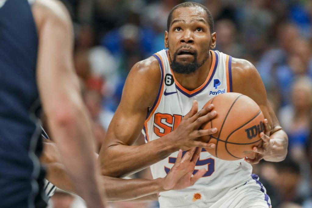 Top 10 richest basketball players in 2024