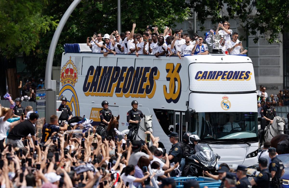 Photos Real Madrid parade La Liga title with eye on European glory