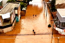 Heavy wind, flood wreak havoc in Delta communities