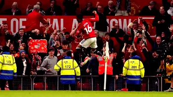 Troubled Man Utd keep alive European hopes with win over Newcastle