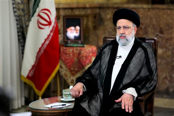 Just in: Helicopter carrying Iranian President Raisi crashes