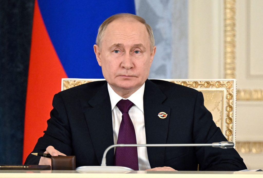 Putin admits to stop hitting the Ukraine power