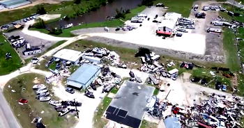 At least 20 dead, 300,000 without power as thunderstorms wreak havoc in US