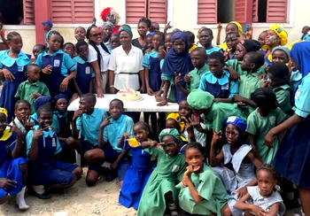 Children’s Day: NGO fetes 500 underprivileged children in Lagos