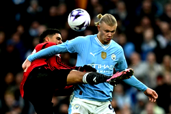 Man City v Man Utd: Three key FA Cup final battles