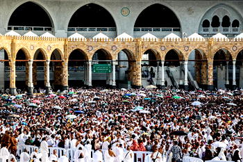 Muslim pilgrims ‘stone the devil’ as hajj nears end in Saudi Arabia