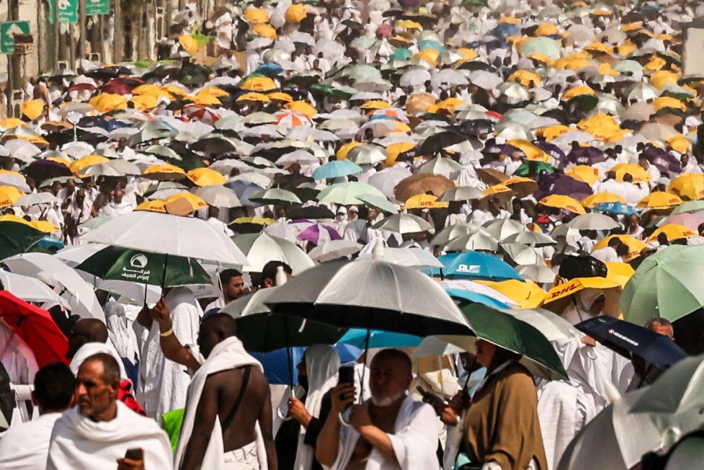 Pilgrims performing Hajj without permit liable to 100,000 riyals fine, 10-year ban – Envoy