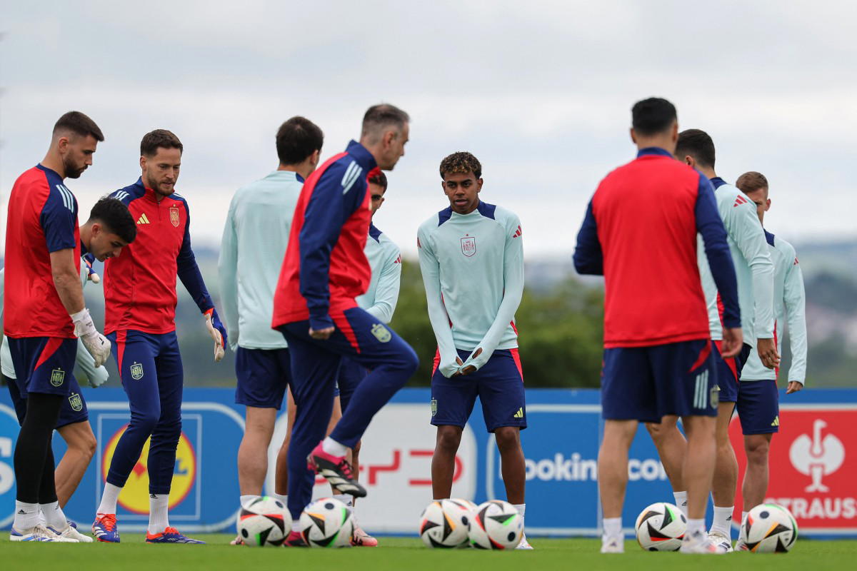 Spain still ‘a long way’ from matching predecessors at Euro 2024