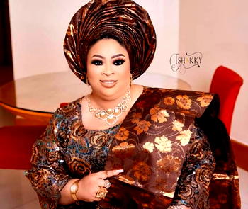 Yeye Adesola Mutiat Odeyeyiwa strikes 50-carat gold