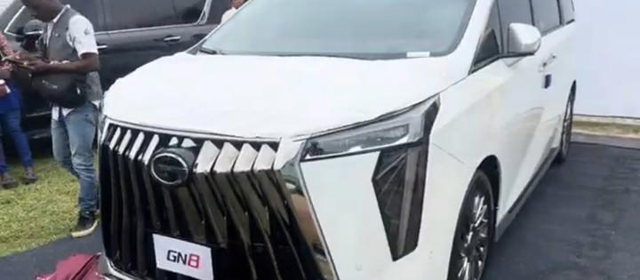 Video: GAC Motors gifts Davido, Chioma new MPV on wedding day
