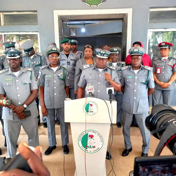 Customs confiscates 1,500 pieces of bullet proof vests