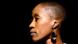 Malian singer detained in Italy over child custody row
