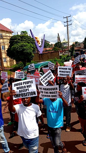 Protest rocks UNN over VC’s handover