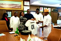 Association visits Tourism Minister, seeks collaboration on annual convention