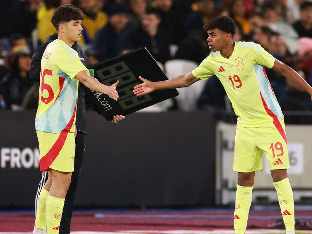 Barca’s Cubarsi among cuts for final Spain Euro 2024 squad