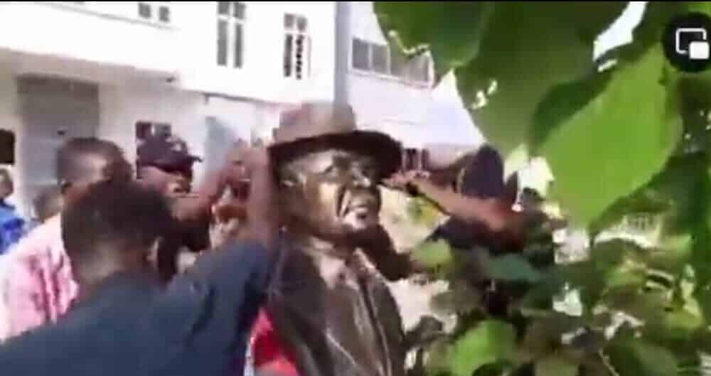 Video: Protesters pull down Wike’s statue in Rivers