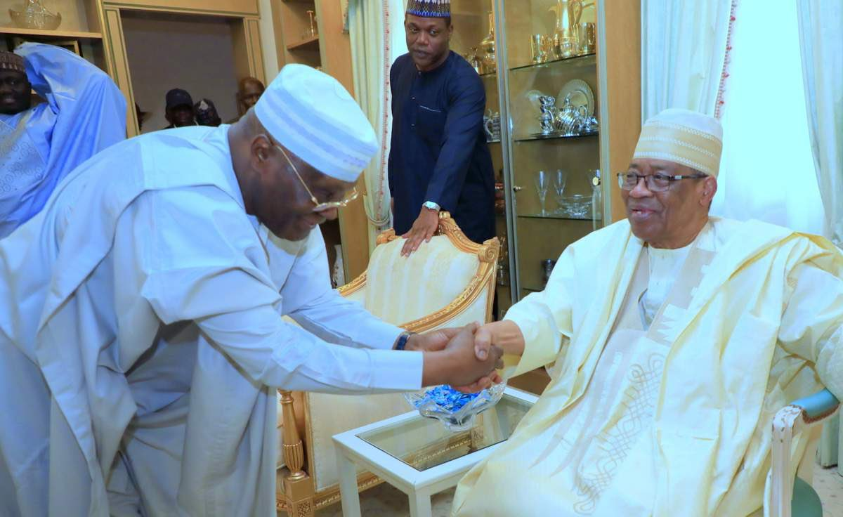 Photos: Atiku visits IBB, Abdulsalami in Niger State