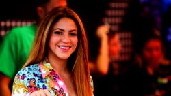Shakira cancels Colombia concert over venue safety concerns